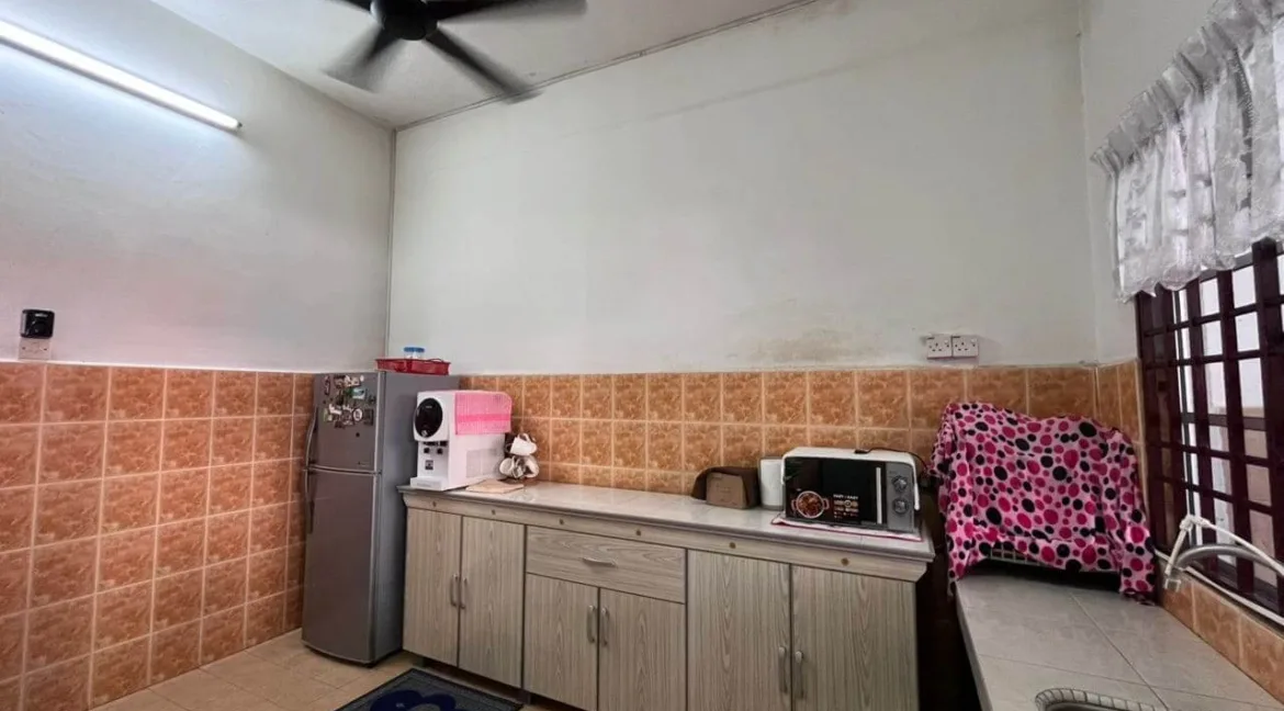 rumah-teres-dua-tingkat-untuk-dijual-di-taman-wangsa-jaya-tanjong-malim-15