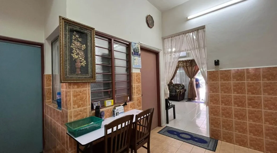 rumah-teres-dua-tingkat-untuk-dijual-di-taman-wangsa-jaya-tanjong-malim-16