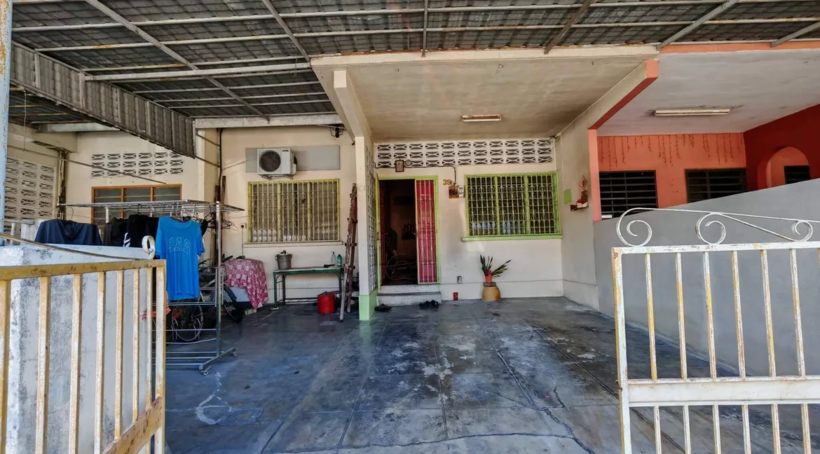 rumah-teres-setingkat-untuk-dijual-di-taman-wing-onn-ipoh-02