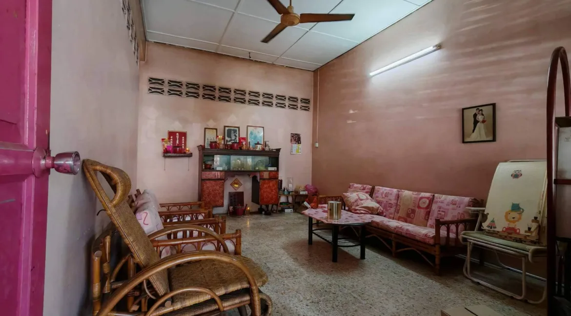 rumah-teres-setingkat-untuk-dijual-di-taman-wing-onn-ipoh-04