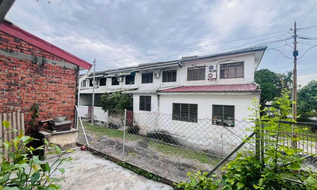 teres-2-tingkat-untuk-dijual-di-taman-indah-batu-gajah-07