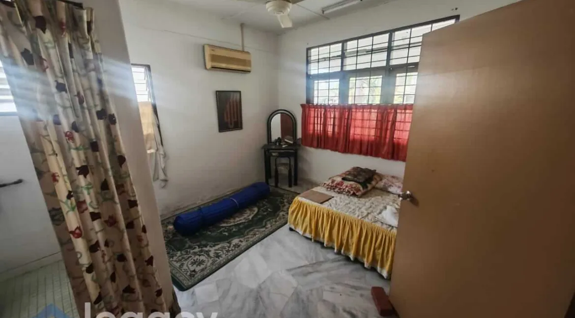 rumah-banglo-satu-tingkat-untuk-dijual-di-taman-desa-bayu-manjung-26