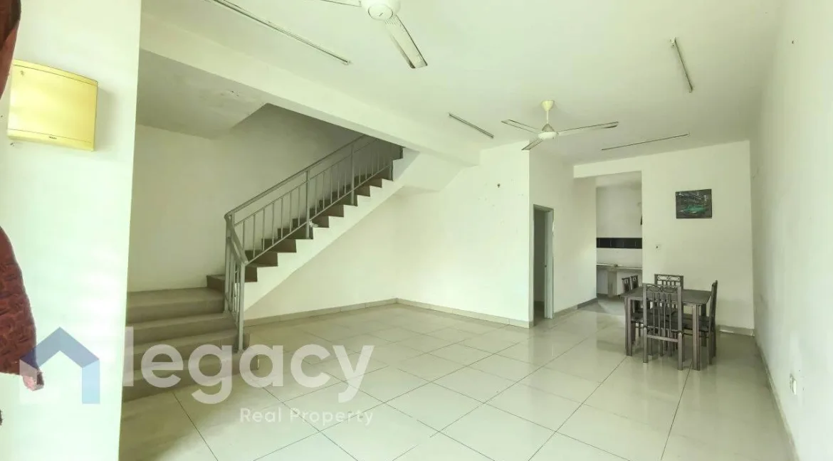 rumah-teres-2-tingkat-untuk-dijual-di-taman-klebang-putra-ipoh-06