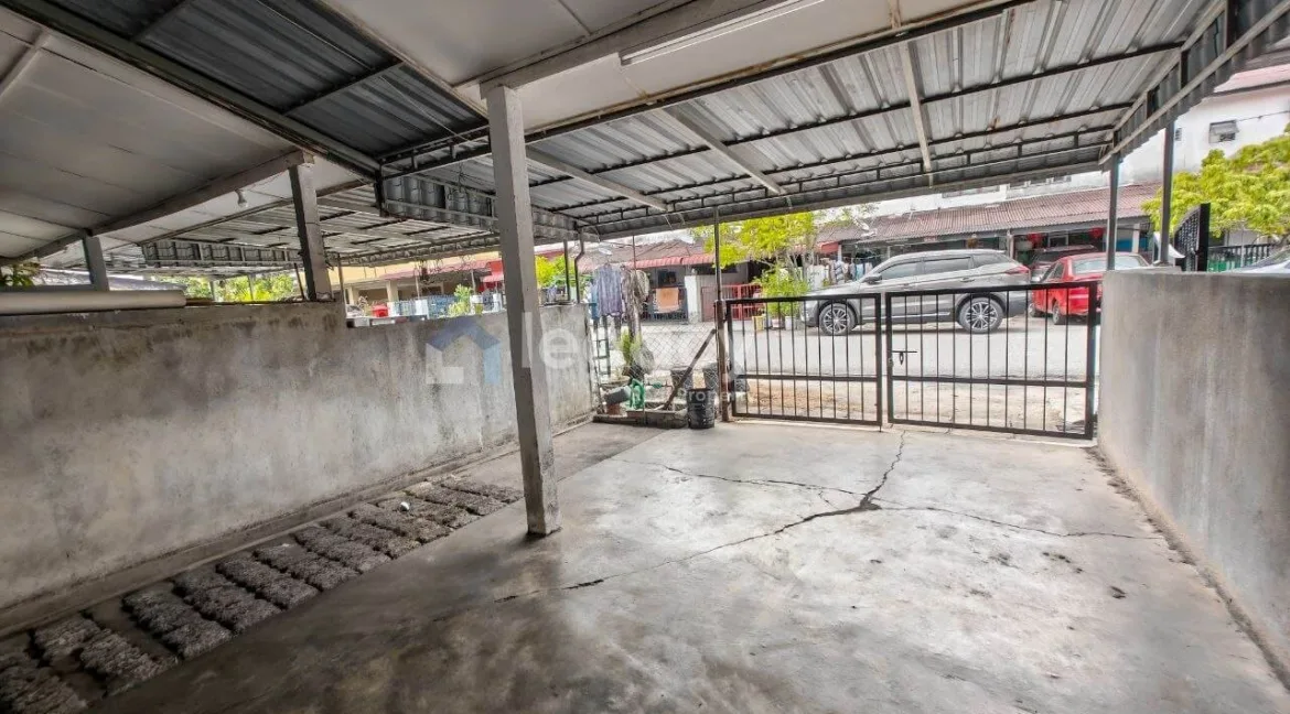 rumah-teres-2-tingkat-untuk-dijual-di-taman-samudera-manjung-02