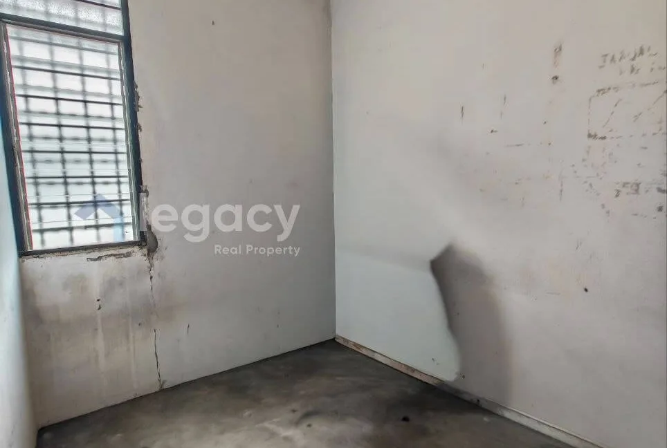 rumah-teres-2-tingkat-untuk-dijual-di-taman-samudera-manjung-13