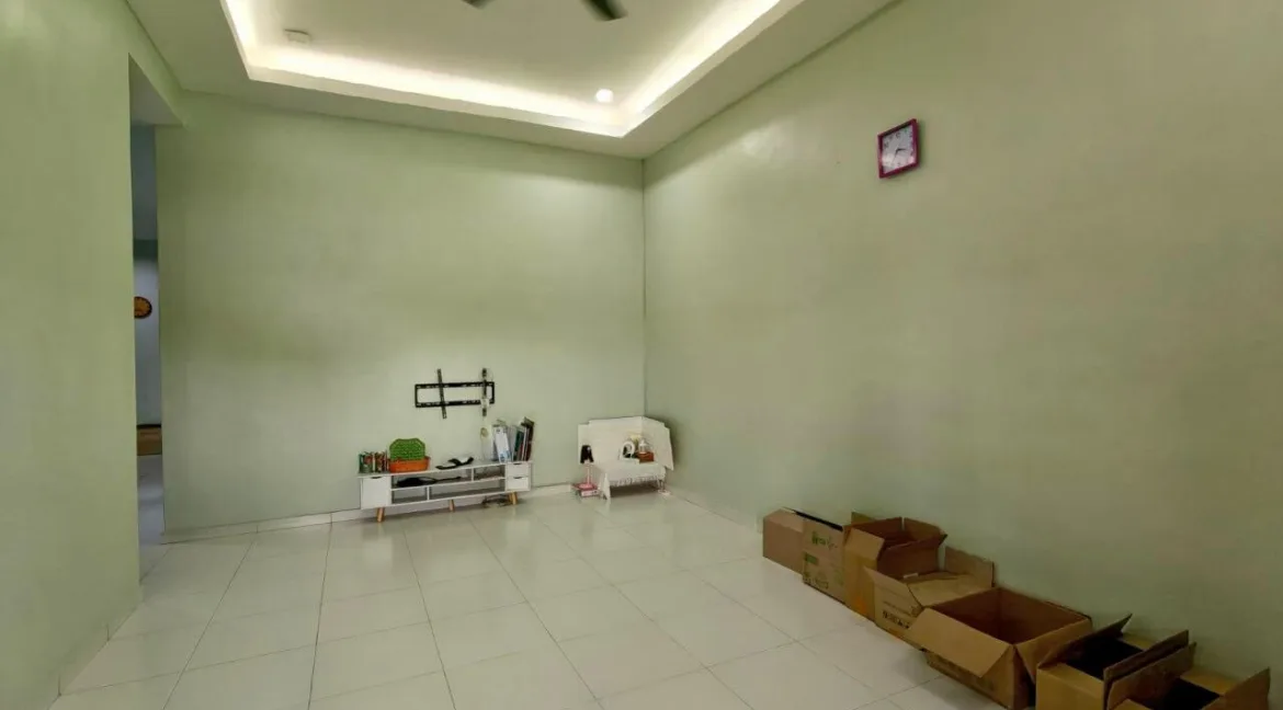 rumah-teres-endlot-setingkat-taman-lapangan-kiara-ipoh-07