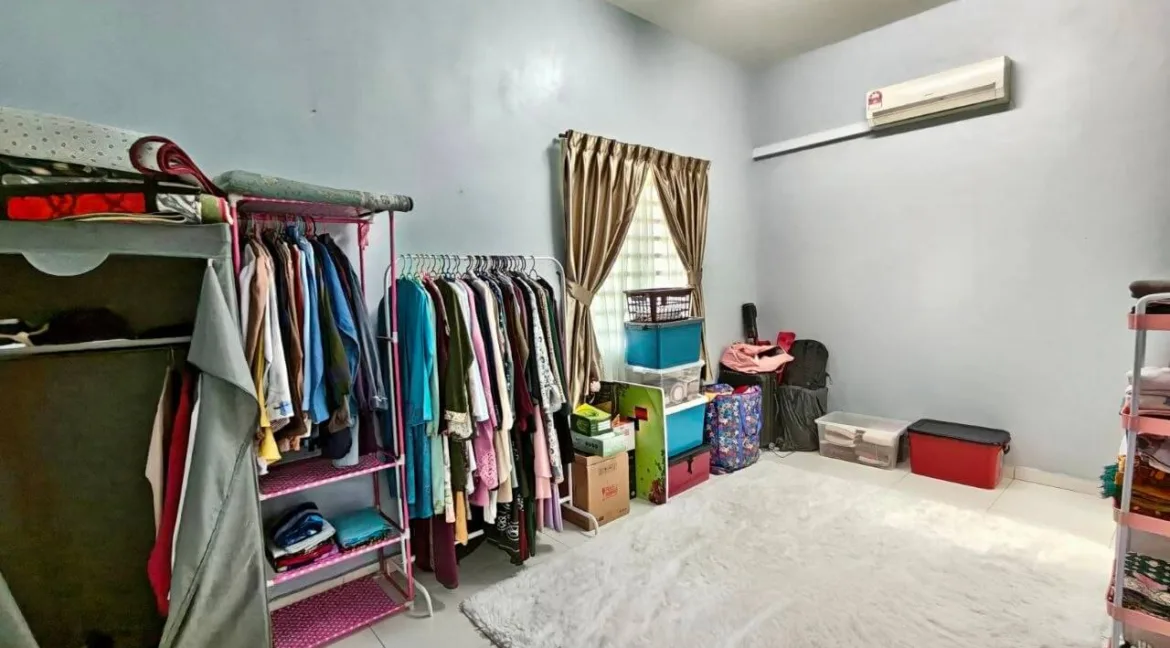 rumah-teres-endlot-setingkat-taman-lapangan-kiara-ipoh-14