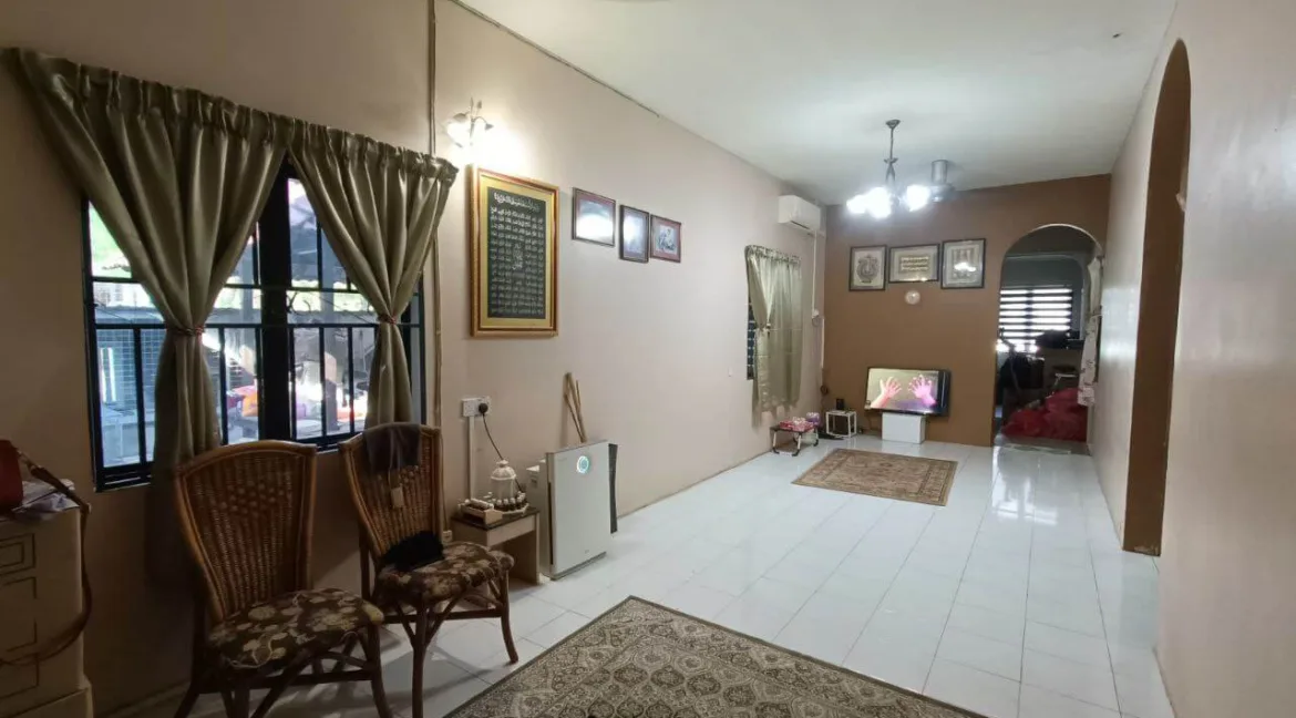 rumah-teres-setingkat-corner-lot-untuk-dijual-di-bandar-baru-seri-klebang-ipoh-09