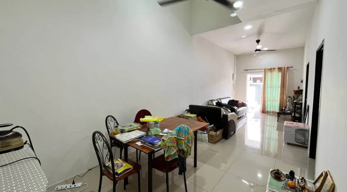 rumah-teres-setingkat-taman-emas-bidor-04