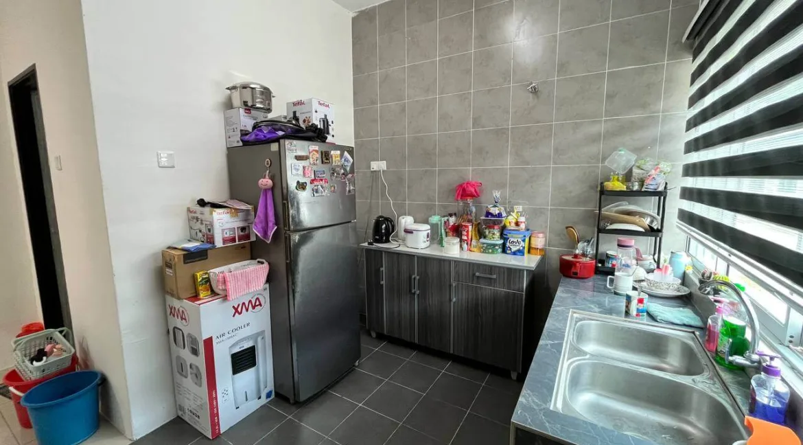 rumah-teres-setingkat-taman-emas-bidor-08