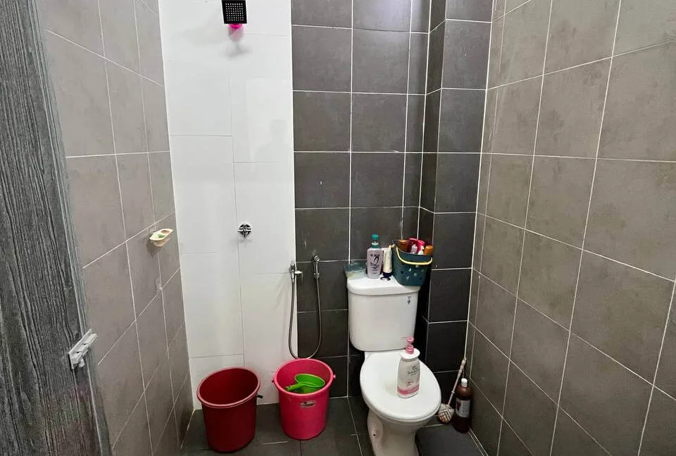 rumah-teres-setingkat-taman-emas-bidor-14