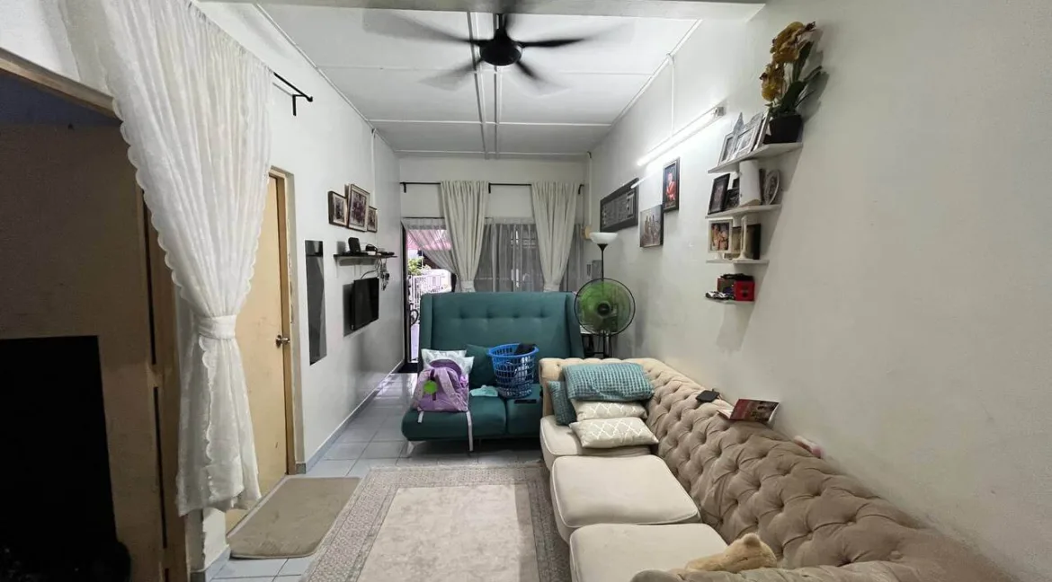 rumah-teres-setingkat-untuk-dijual-di-seri-margosa-ipoh-nn-07
