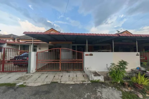 Rumah teres setingkat untuk dijual di Taman Pinji Ria, Ipoh, Perak