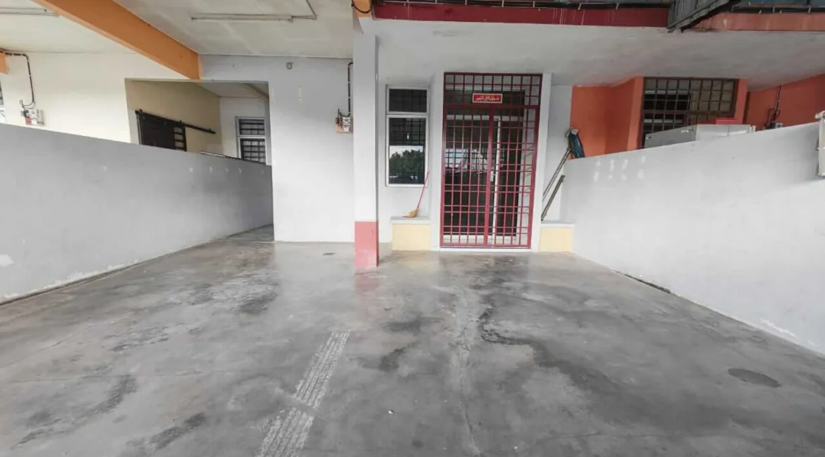 rumah-teres-setingkat-untuk-dijual-di-taman-pinji-ria-ipoh-03