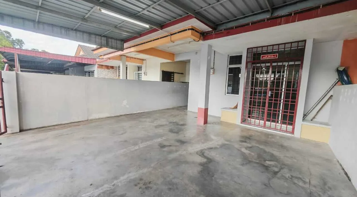 rumah-teres-setingkat-untuk-dijual-di-taman-pinji-ria-ipoh-05