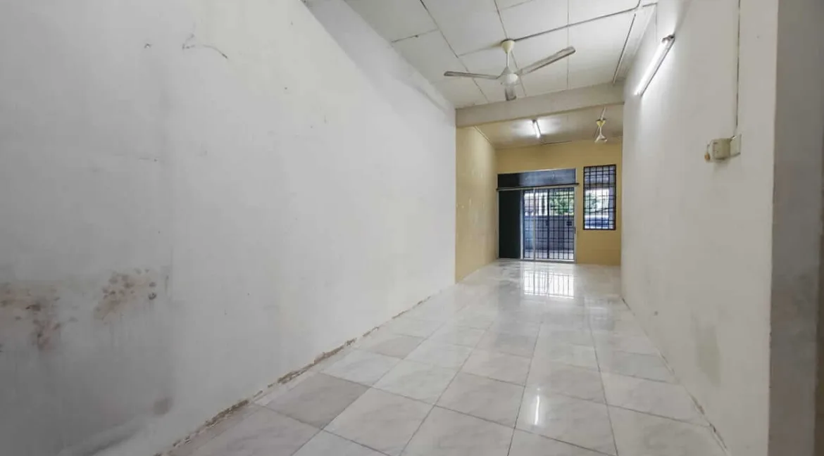 rumah-teres-setingkat-untuk-dijual-di-taman-pinji-ria-ipoh-11
