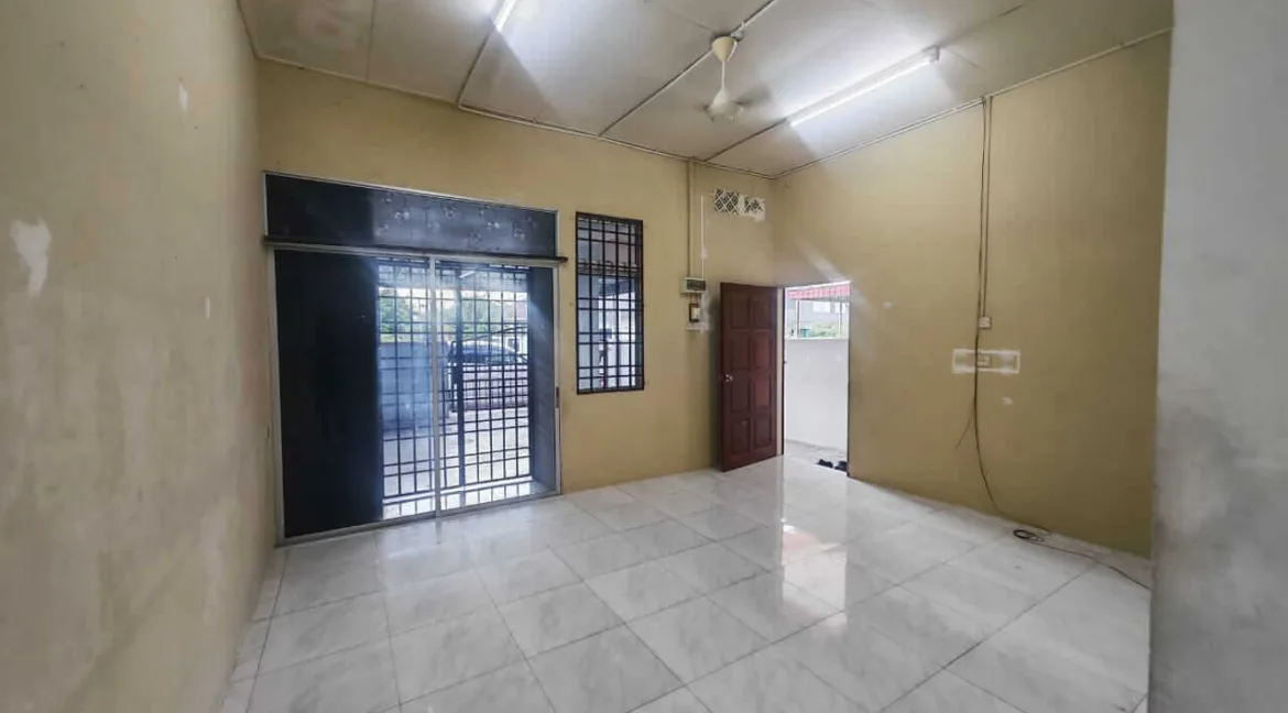 rumah-teres-setingkat-untuk-dijual-di-taman-pinji-ria-ipoh-12