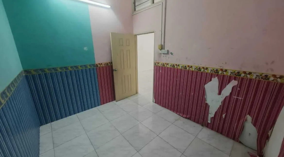 rumah-teres-setingkat-untuk-dijual-di-taman-pinji-ria-ipoh-19