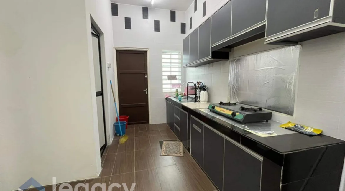 rumah-teres-setingkat-untuk-dijual-di-taman-putra-pertama-ipoh-perak-10