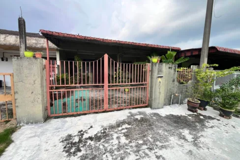 Rumah teres setingkat untuk dijual di Taman Silibin, Ipoh, Perak