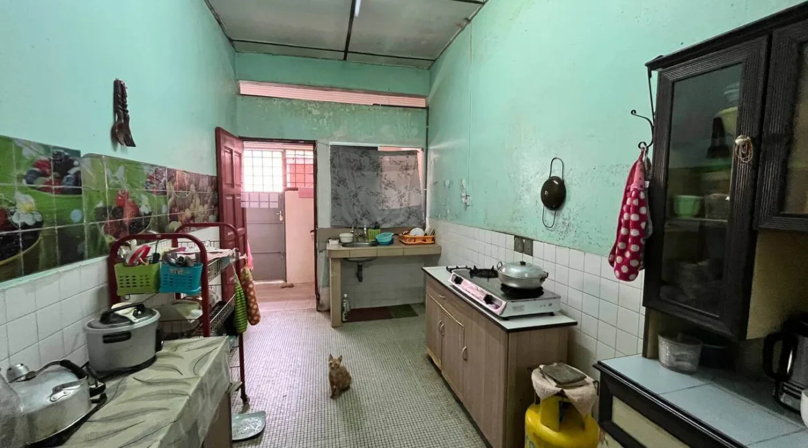 rumah-teres-setingkat-untuk-dijual-di-taman-silibin-ipoh-09