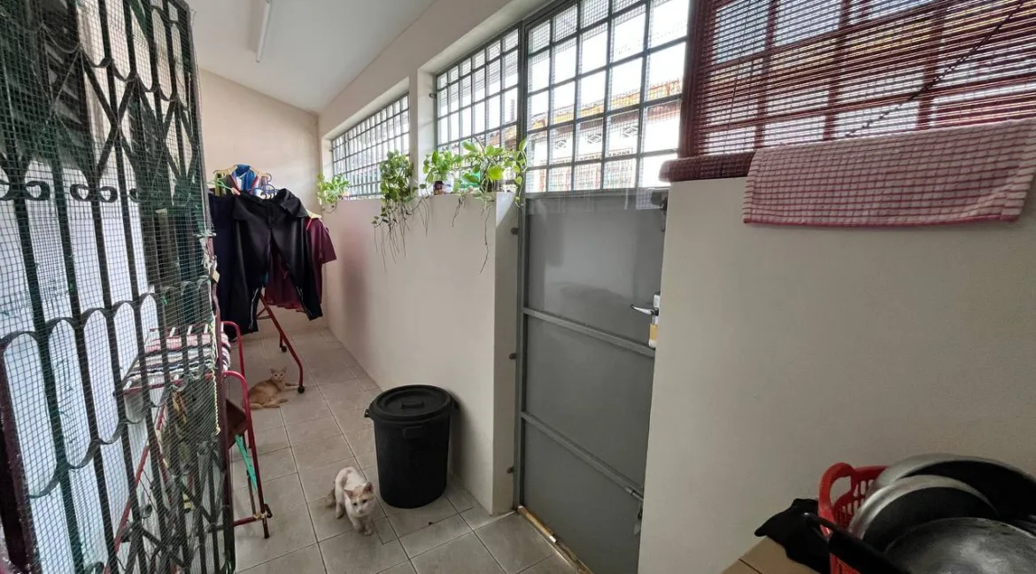 rumah-teres-setingkat-untuk-dijual-di-taman-silibin-ipoh-13