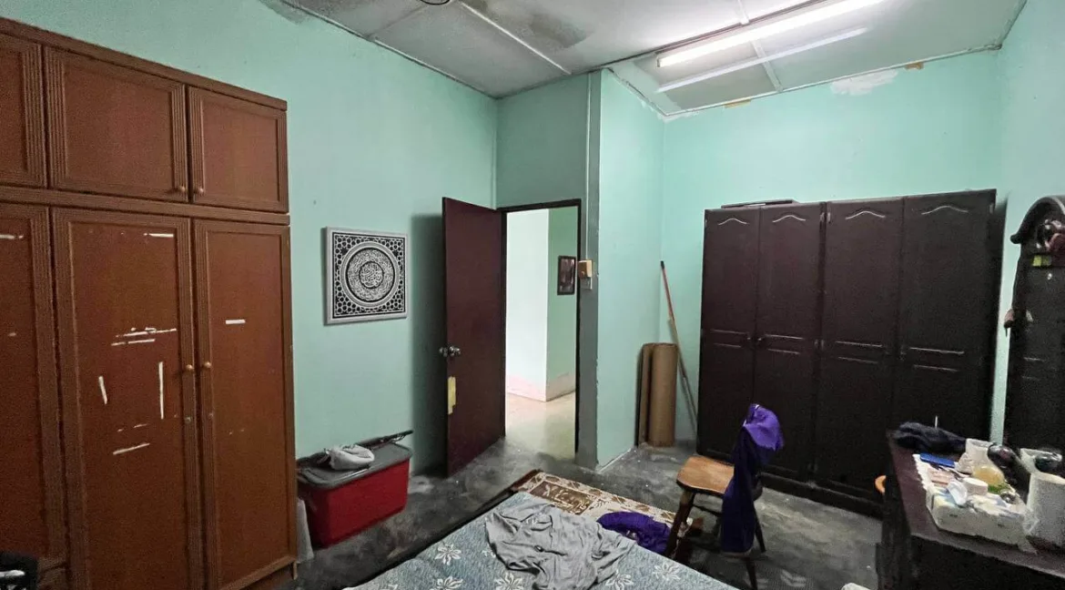rumah-teres-setingkat-untuk-dijual-di-taman-silibin-ipoh-18