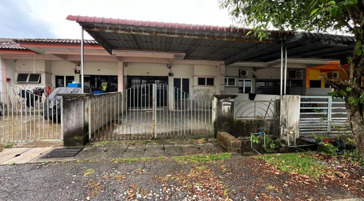 Rumah teres setingkat untuk dijual di Taman Tronoh Hijau, Tronoh, Perak