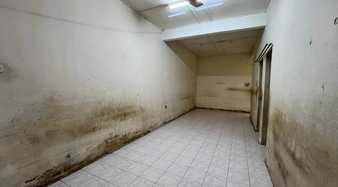 rumah-teres-setingkat-untuk-dijual-di-taman-tronoh-hijau-tronoh-nn-06