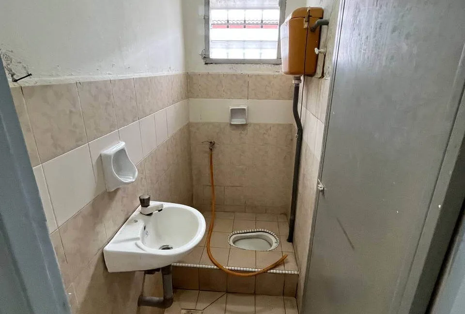 rumah-teres-setingkat-untuk-dijual-di-taman-tronoh-hijau-tronoh-nn-12