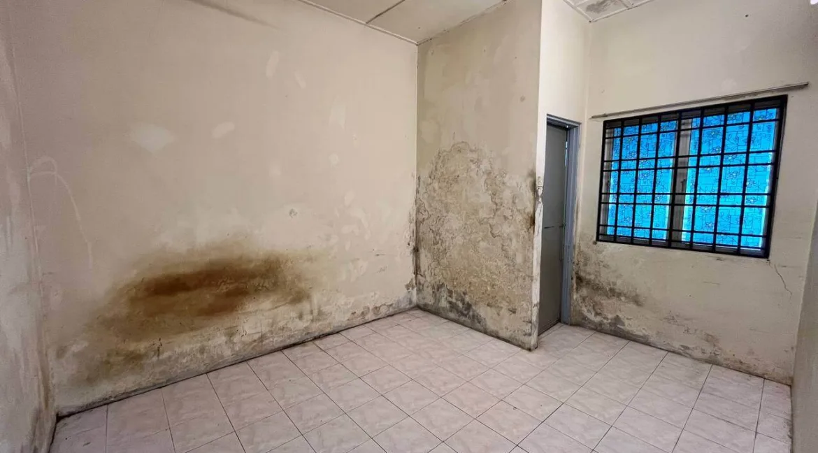 rumah-teres-setingkat-untuk-dijual-di-taman-tronoh-hijau-tronoh-nn-14