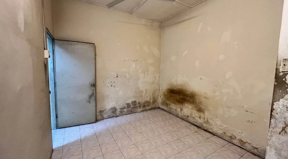 rumah-teres-setingkat-untuk-dijual-di-taman-tronoh-hijau-tronoh-nn-15