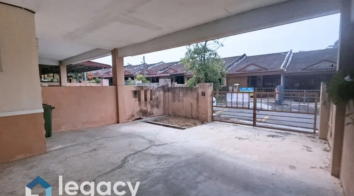 rumah-teres-taman-lahat-indah-ipoh-02d