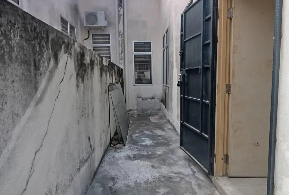 rumah-teres-taman-lahat-indah-ipoh-05