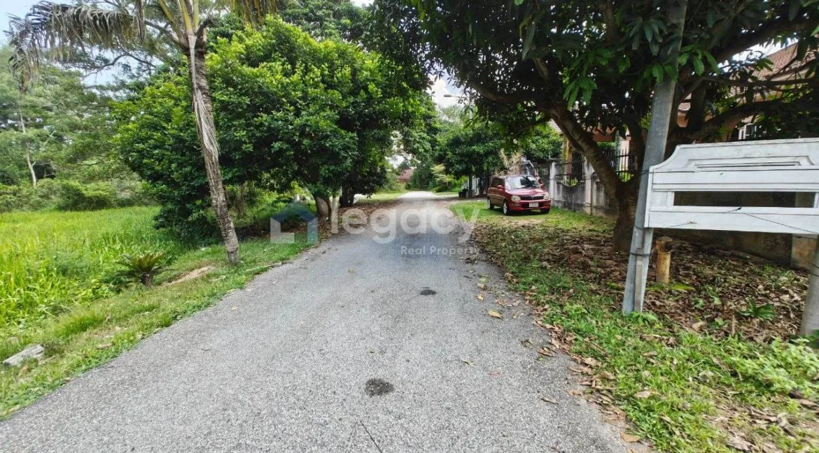 tanah-lot-banglo-kediaman-untuk-dijual-di-kampung-tersusun-batu-11-lekir-manjung-04