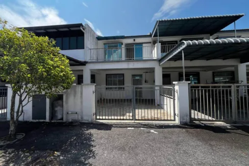 Teres dua tingkat untuk dijual di Taman Chepor Idaman, Chemor, Perak