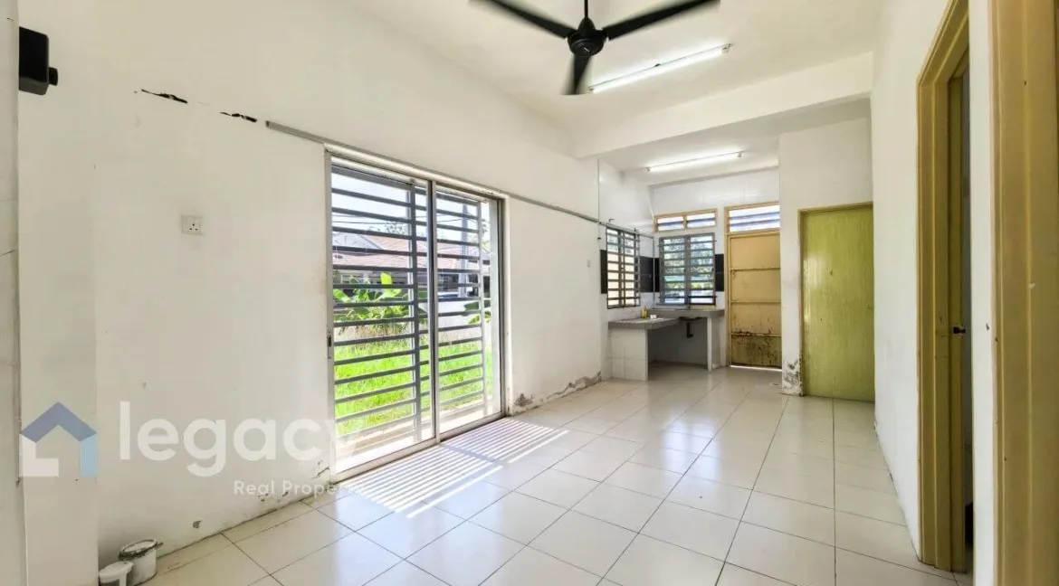 teres-setingkat-corner-lot-taman-kota-wira-kamunting-12