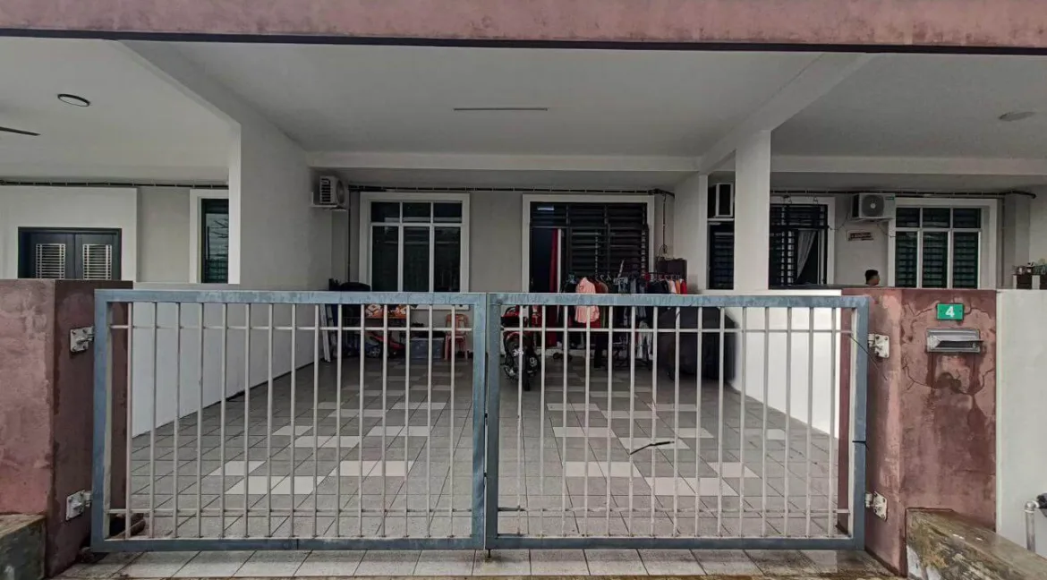 teres-setingkat-untuk-dijual-di-taman-putra-harmoni-tg-rambutan-01