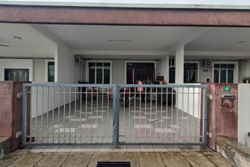 Teres setingkat untuk dijual di Taman Putra Harmoni, Tg. Rambutan