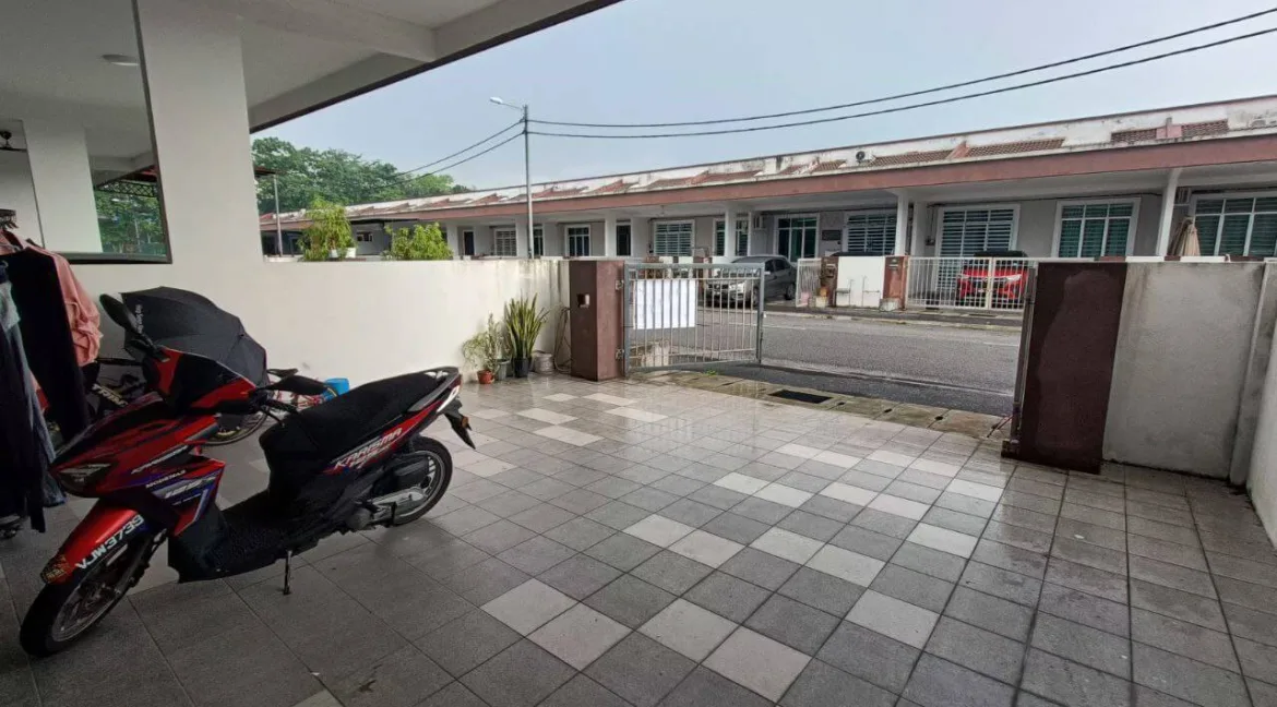 teres-setingkat-untuk-dijual-di-taman-putra-harmoni-tg-rambutan-03