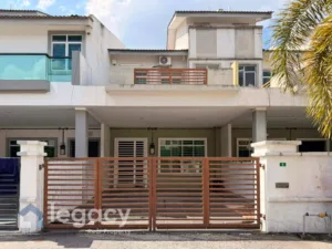 Rumah teres dua tingkat untuk dijual di Taman Klebang Ria, Chemor, Perak