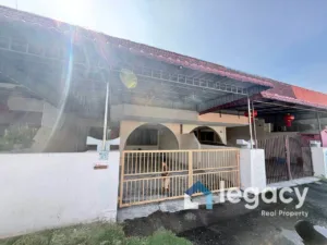 Rumah teres dua tingkat untuk dijual di Taman Wah Keong, Ipoh, Perak
