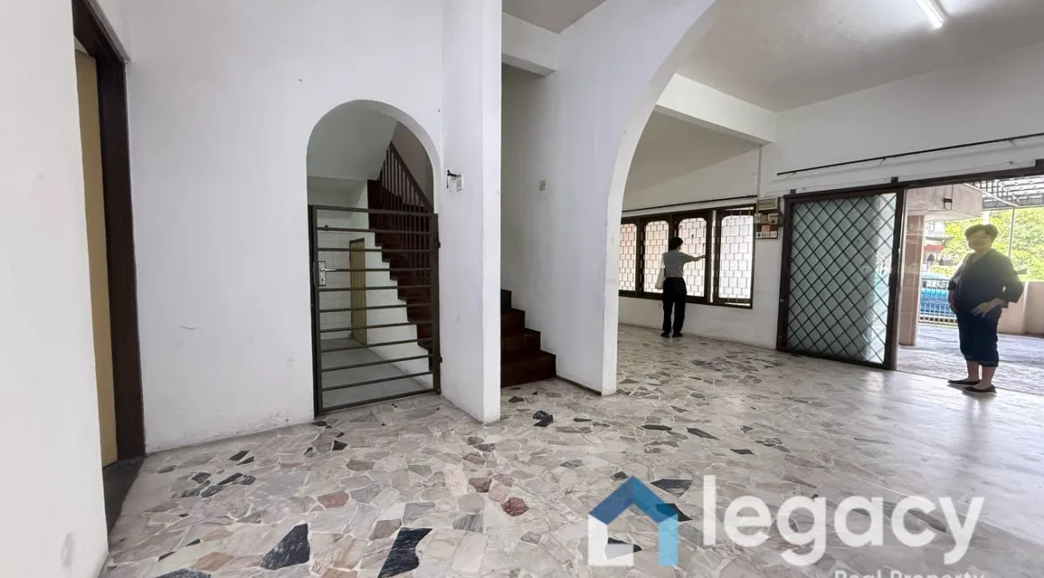 rumah-teres-dua-tingkat-taman-wah-keong-ipoh-29