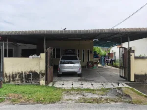 Rumah teres setingkat endlot untuk dijual di Taman Anda, Ipoh, Perak