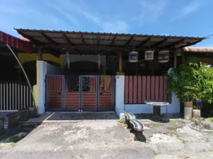 Rumah teres setingkat kos sederhana untuk dijual di Taman Chepor Raya, Chemor, Perak