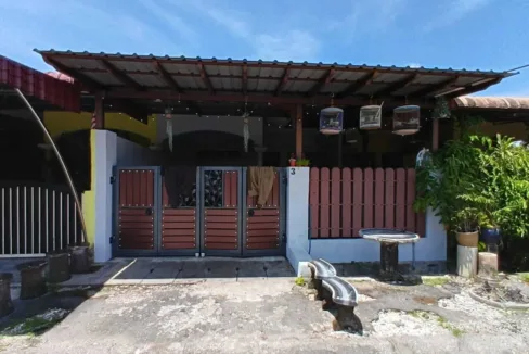 Rumah teres setingkat kos sederhana untuk dijual di Taman Chepor Raya, Chemor, Perak