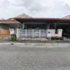 Rumah teres setingkat untuk dijual di Taman Kinding Raya, Tanjung Rambutan, Perak