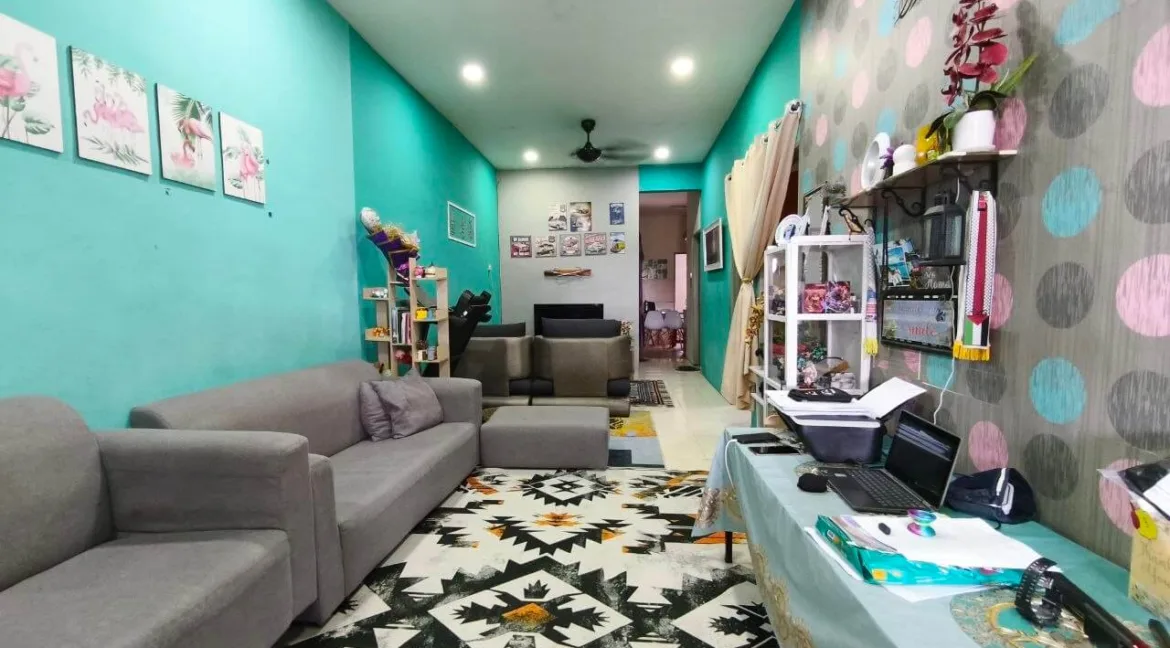 rumah-teres-setingkat-taman-kinding-raya-tanjung-rambutan-12