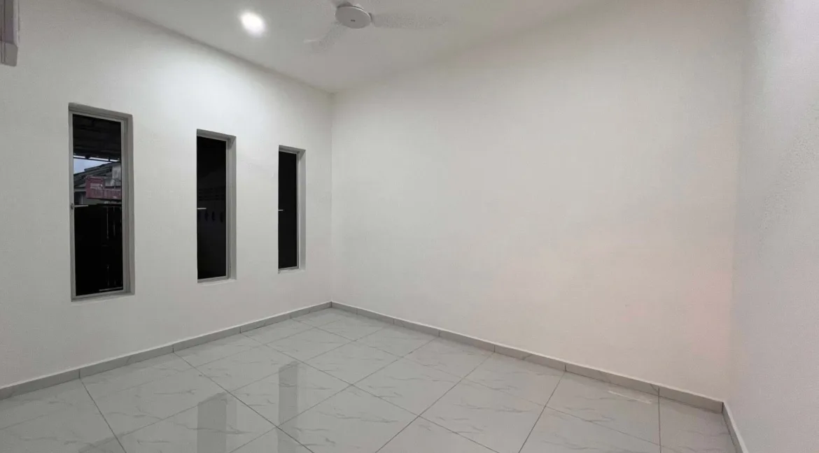 rumah-teres-setingkat-taman-mas-chepor-chemor-06