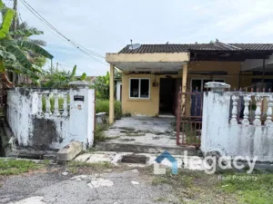 Rumah teres setingkat untuk dijual di Taman Bunga Matahari, Ayer Tawar, Perak